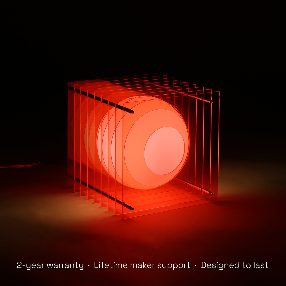 Lớp big square in electric pink acrylic